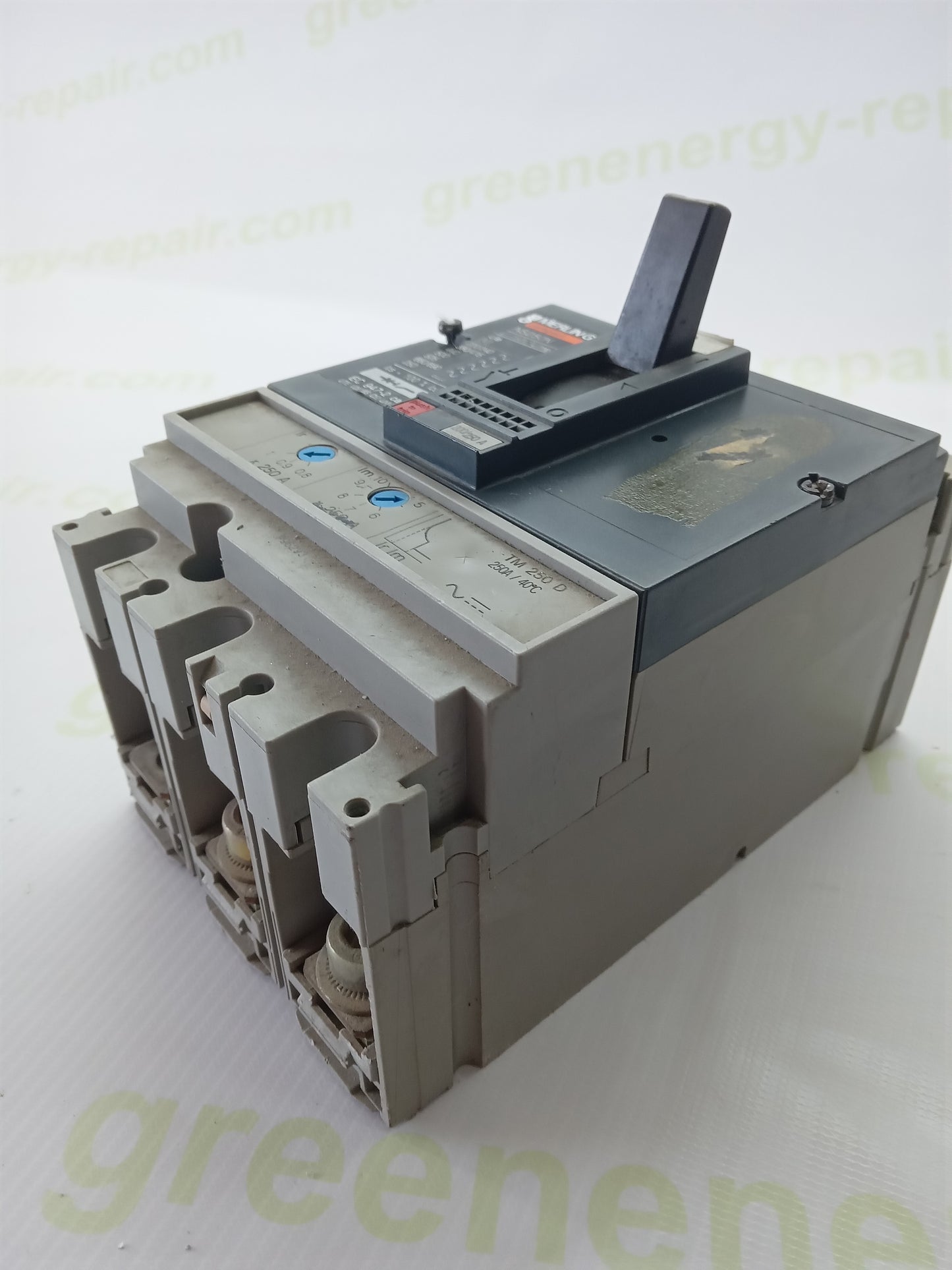 Merlin Gerin Compact NS250N TM250D Molded Case Circuit Breaker (MCCB) – Used