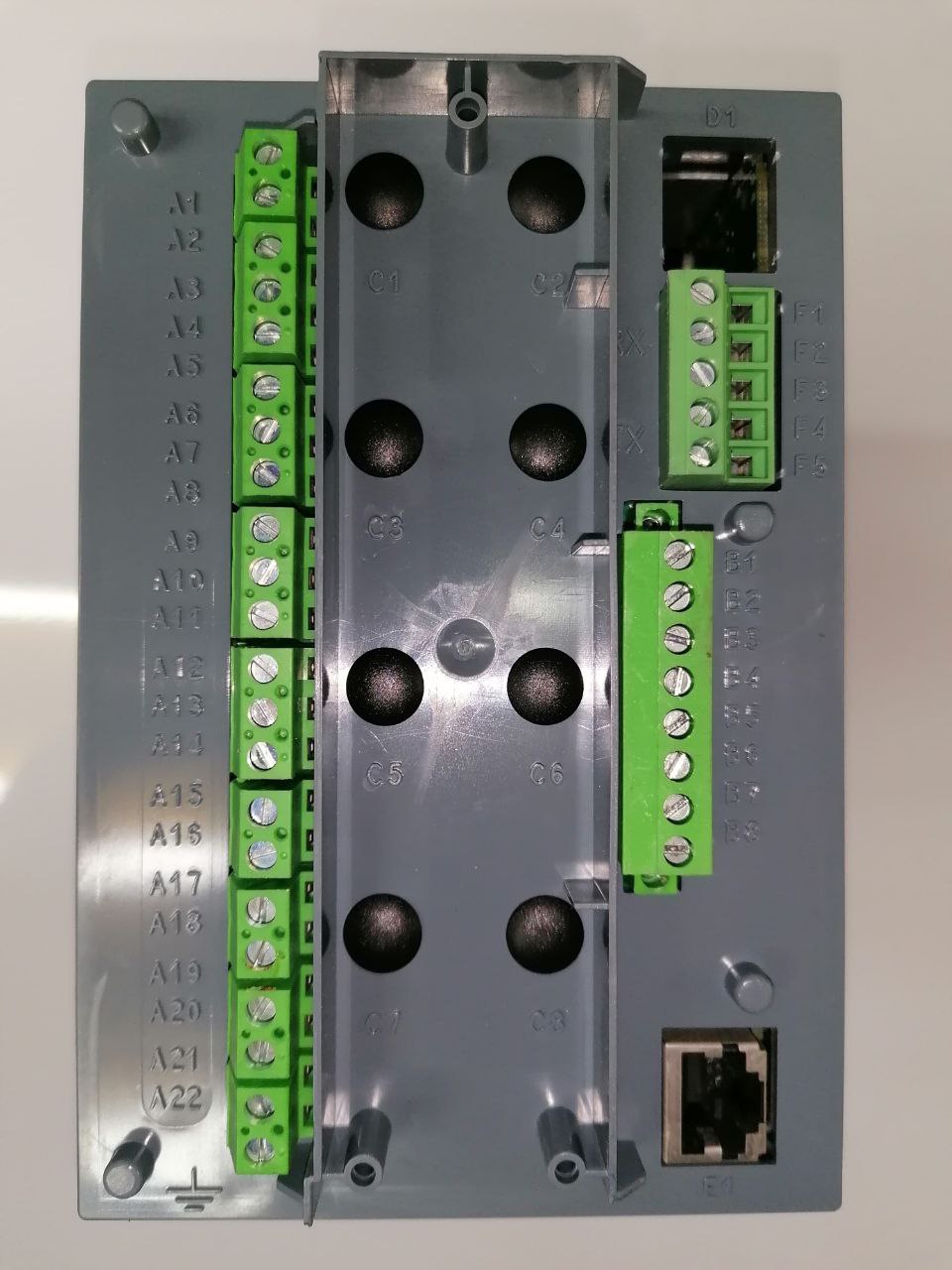 Thytronic NV10H-A2-E цифрово защитно реле – Разширена защита за енергийни системи