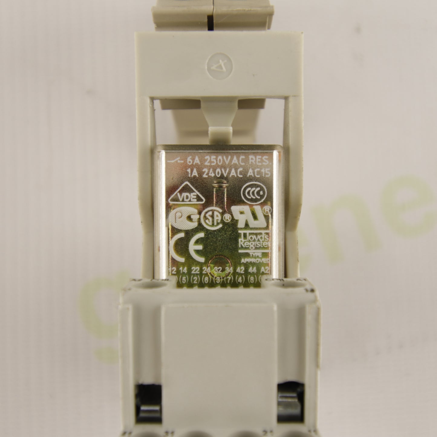 ABB CR-M4SS 1SVR405651R3000 with 110VAC Interface Relay 4 Changeover Contacts for DIN Rail