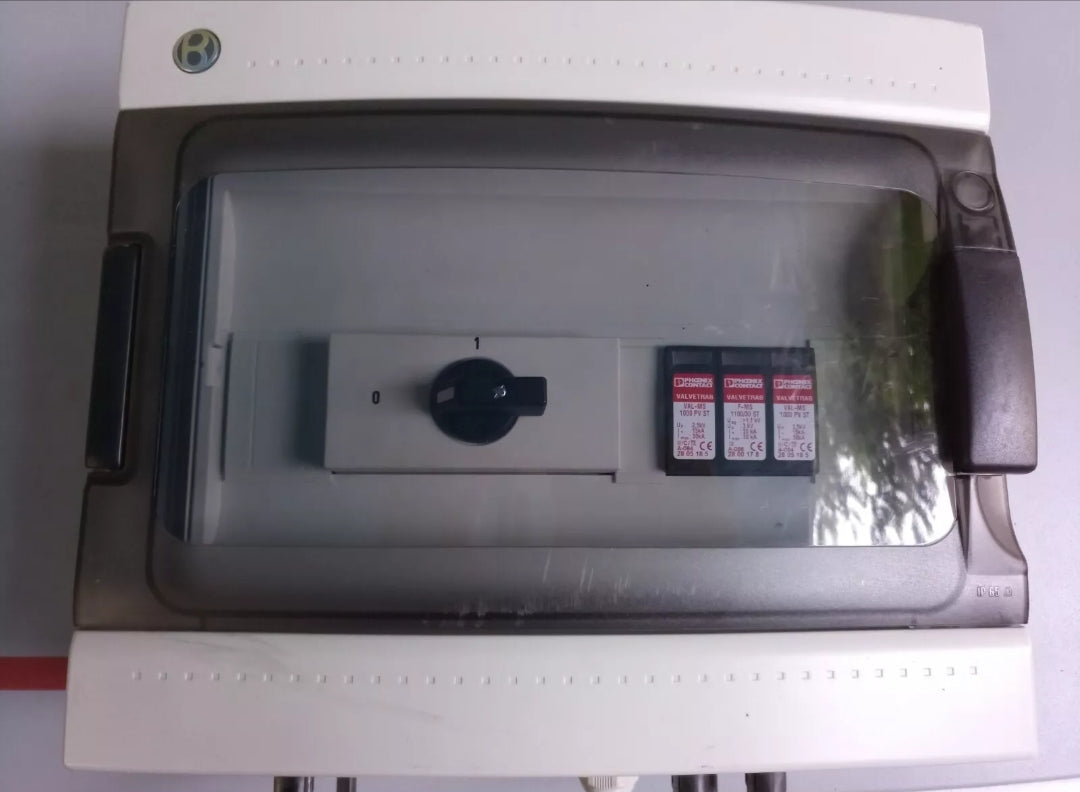 Разединители за фотоволтаични панели DC Stringbox в 2 стрингови изхода 1