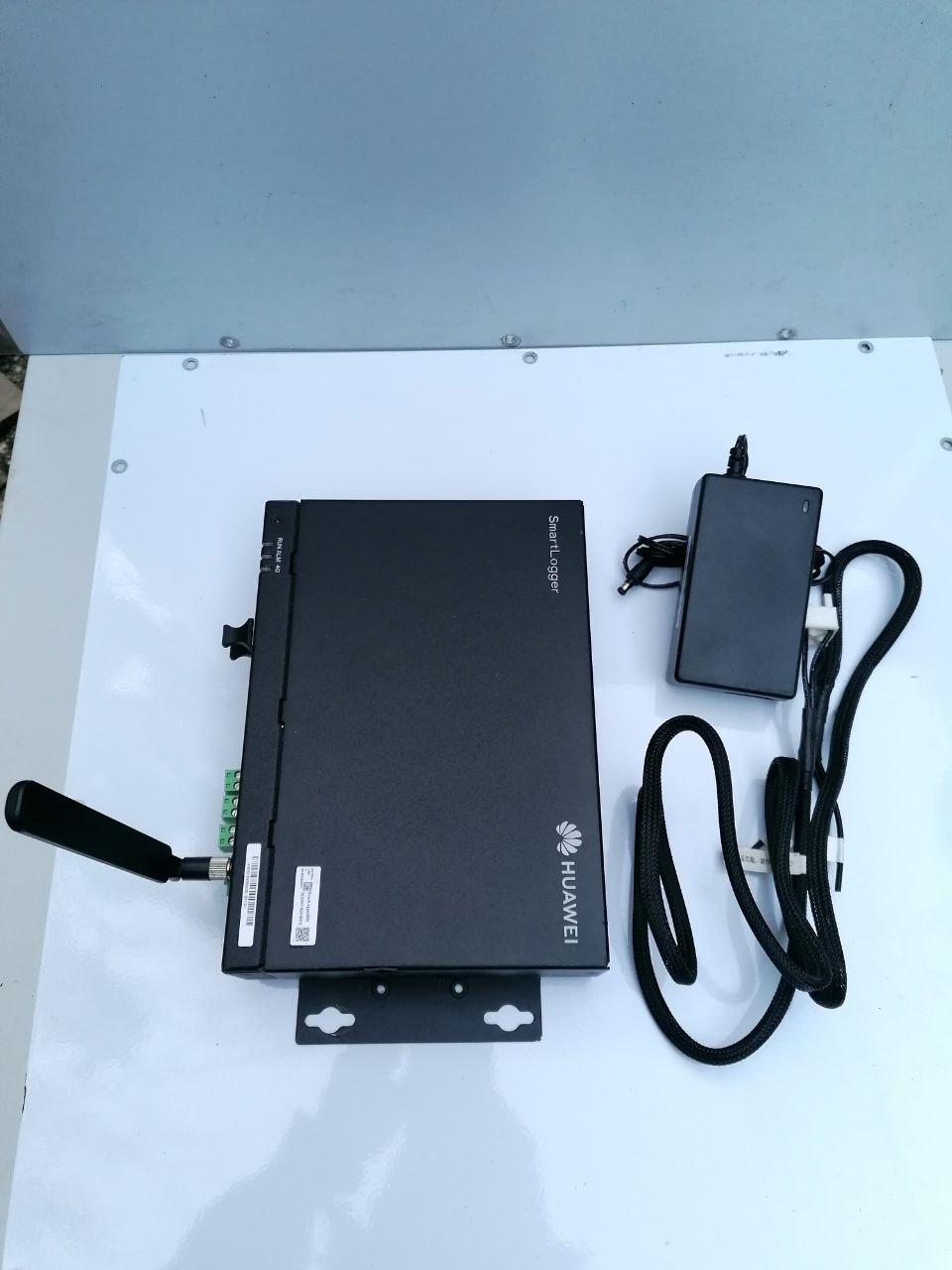 Huawei SmartLogger 3000A03EU – Solar Smart Monitor & Data Logger