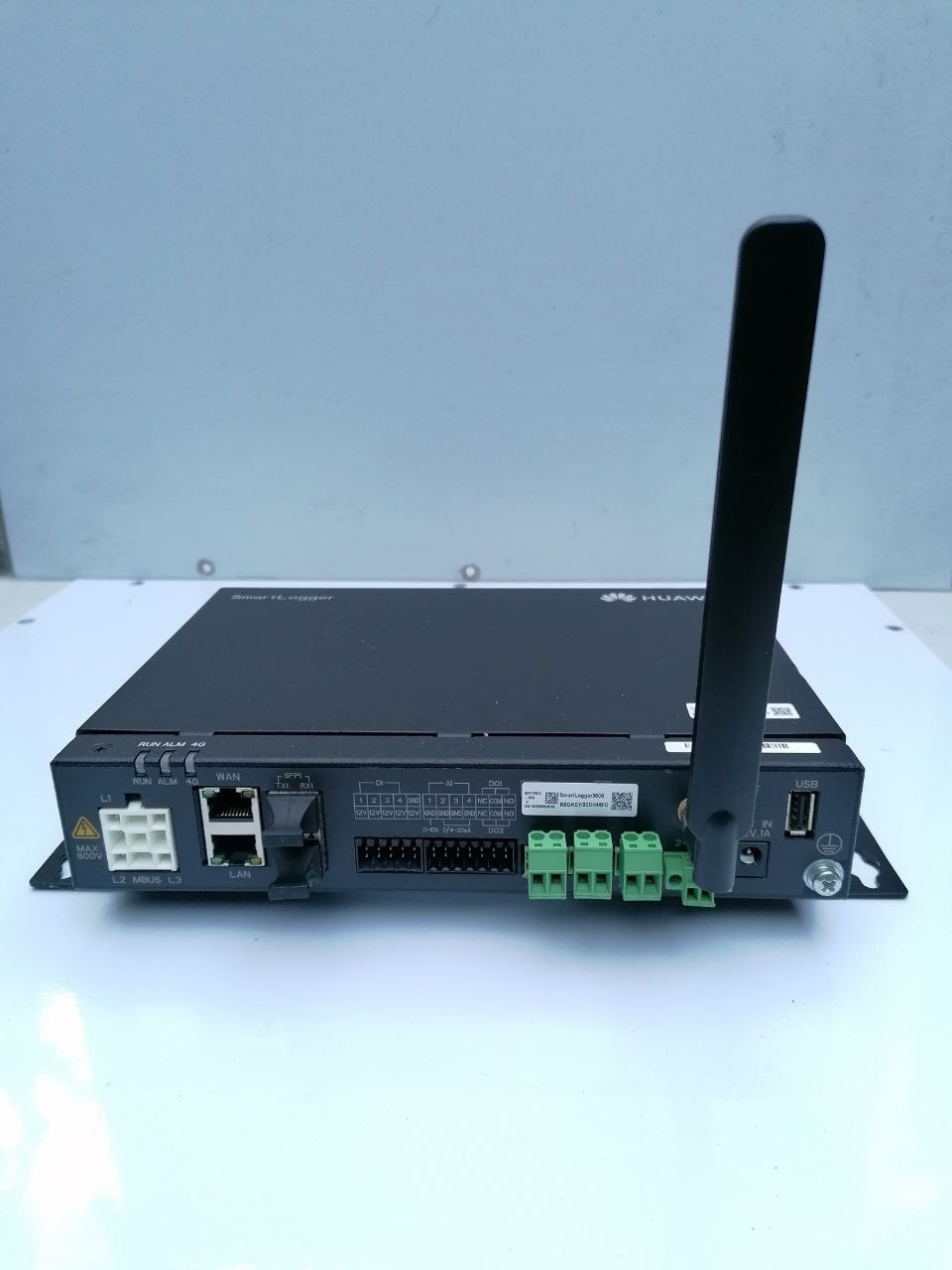 Huawei SmartLogger 3000A03EU – Solar Smart Monitor & Data Logger