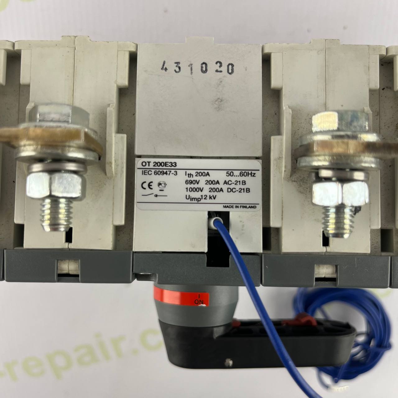 ABB OT200E33 Load Break Switch | 4-Pole | 200A | 690V AC / 1000V DC | Manual Handle | IEC 60947-3 | Made in Finland