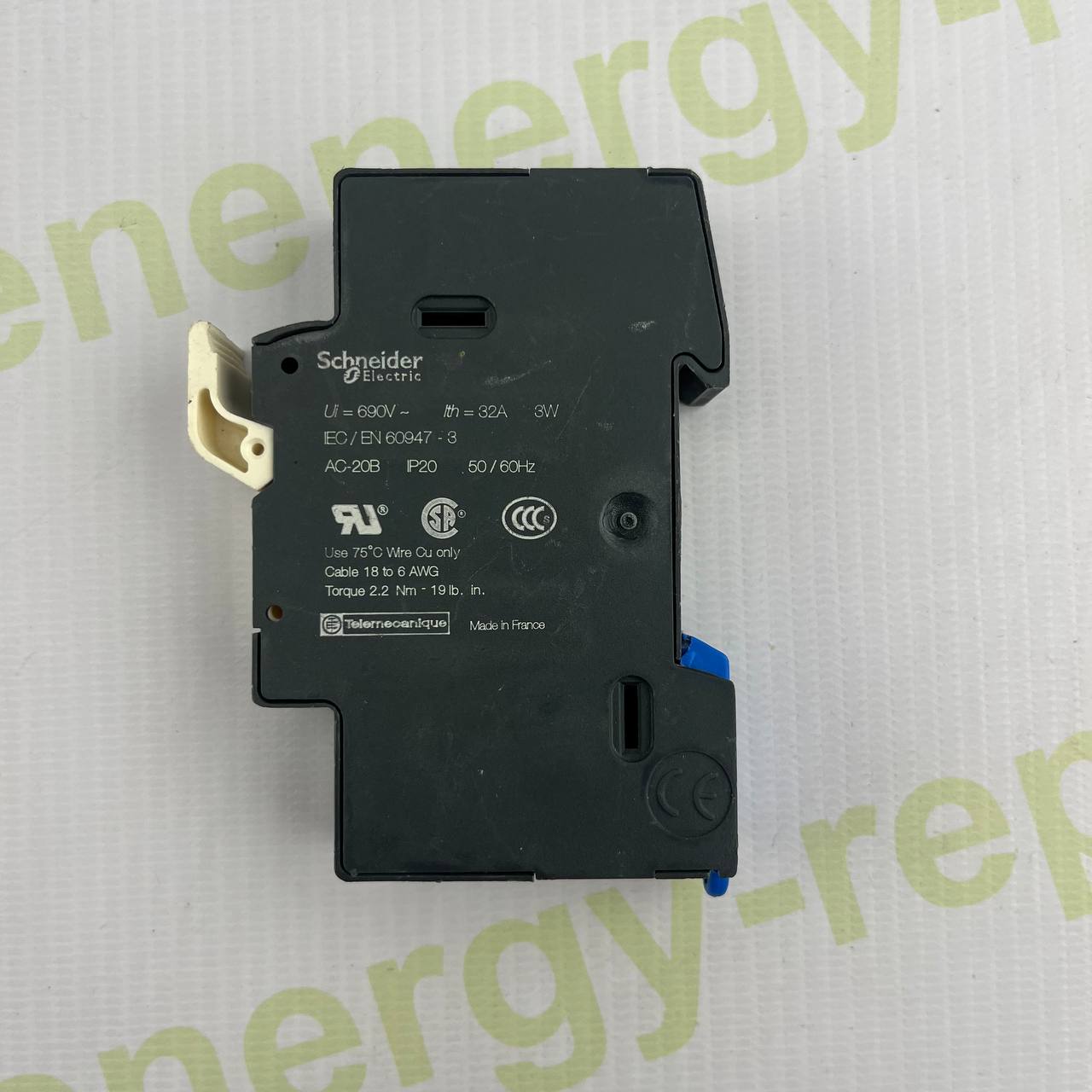 Schneider Electric DF101 Fuse Holder | 10x38 mm | 690V AC | 32A | IEC 60947-3 | Made in France