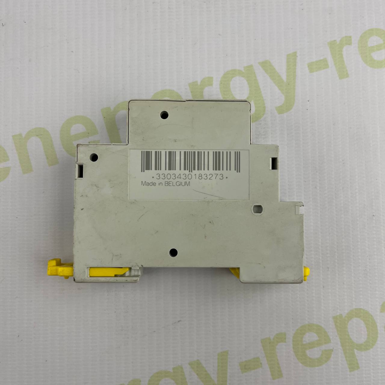 Schneider Electric Voltage Presence Indicator Module | 230–400V AC | Red LED | DIN-Rail | Made in Belgium