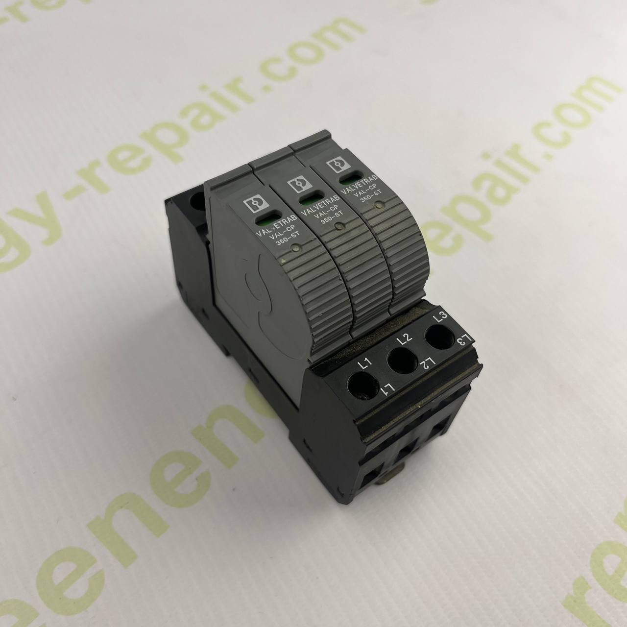 Phoenix Contact VAL-CP 350-ST | Type 2 Surge Protection Device | 3-Phase | 350V AC | 20kA | DIN Rail | Code 2859680
