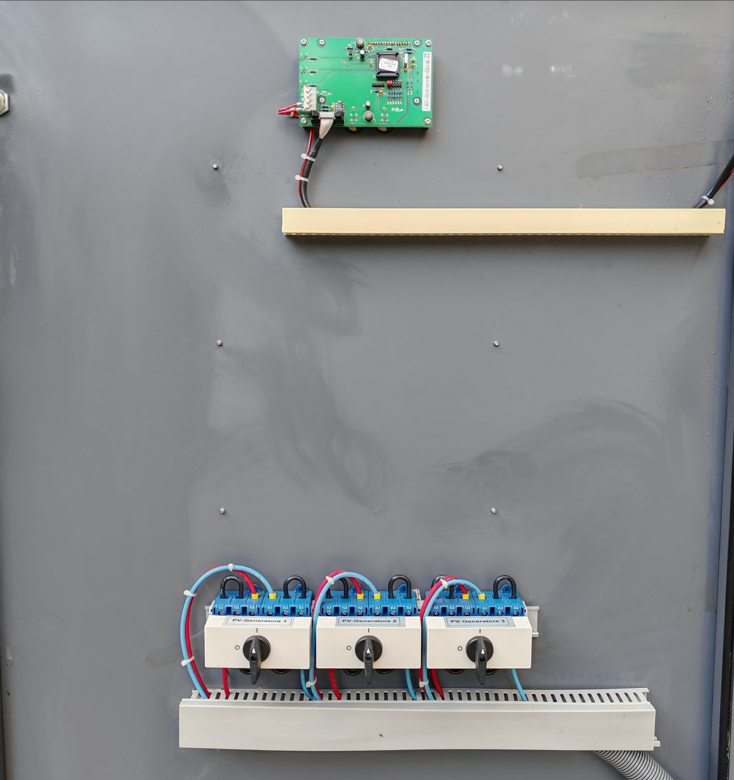 Schüco SGI 33k XL-IT Park | 33.3 kW | 3-Phase 400 V | IP54