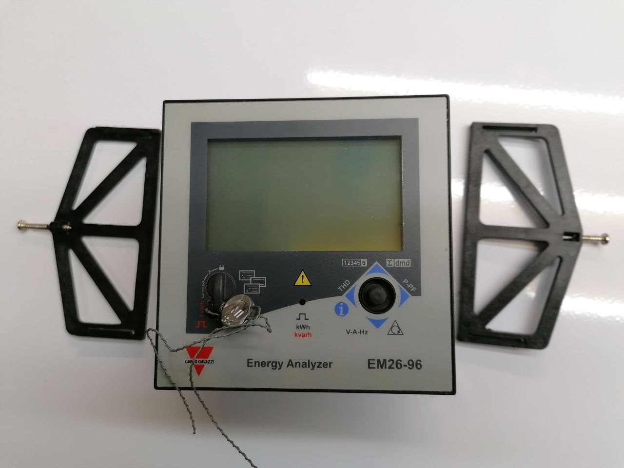 Three-Phase Energy Analyzer Carlo Gavazzi EM26-96 AV6.3.H.O3.S1.P/F002 – Precision Energy Monitoring