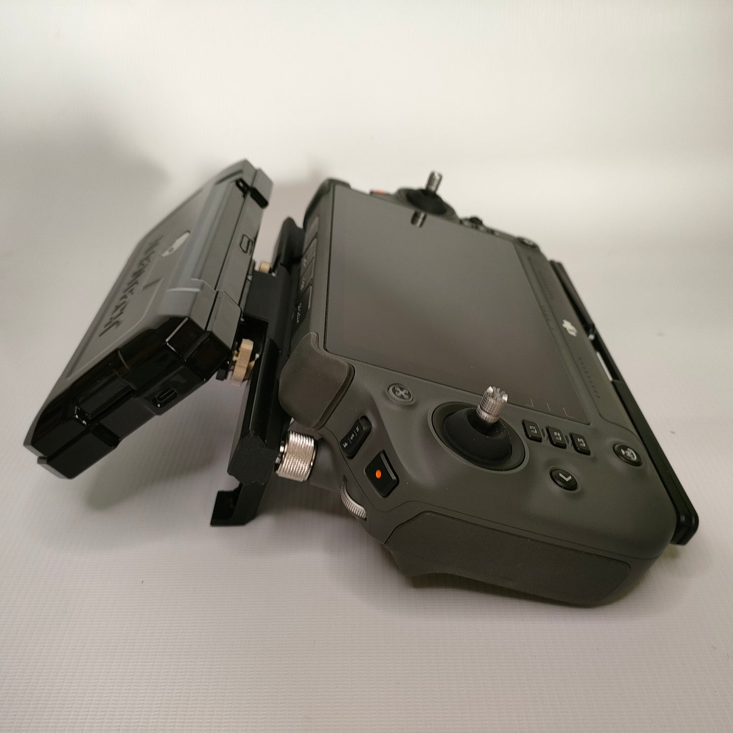 DJI RM700B Controller Kit + ALIENTECH DUO II Signal Booster