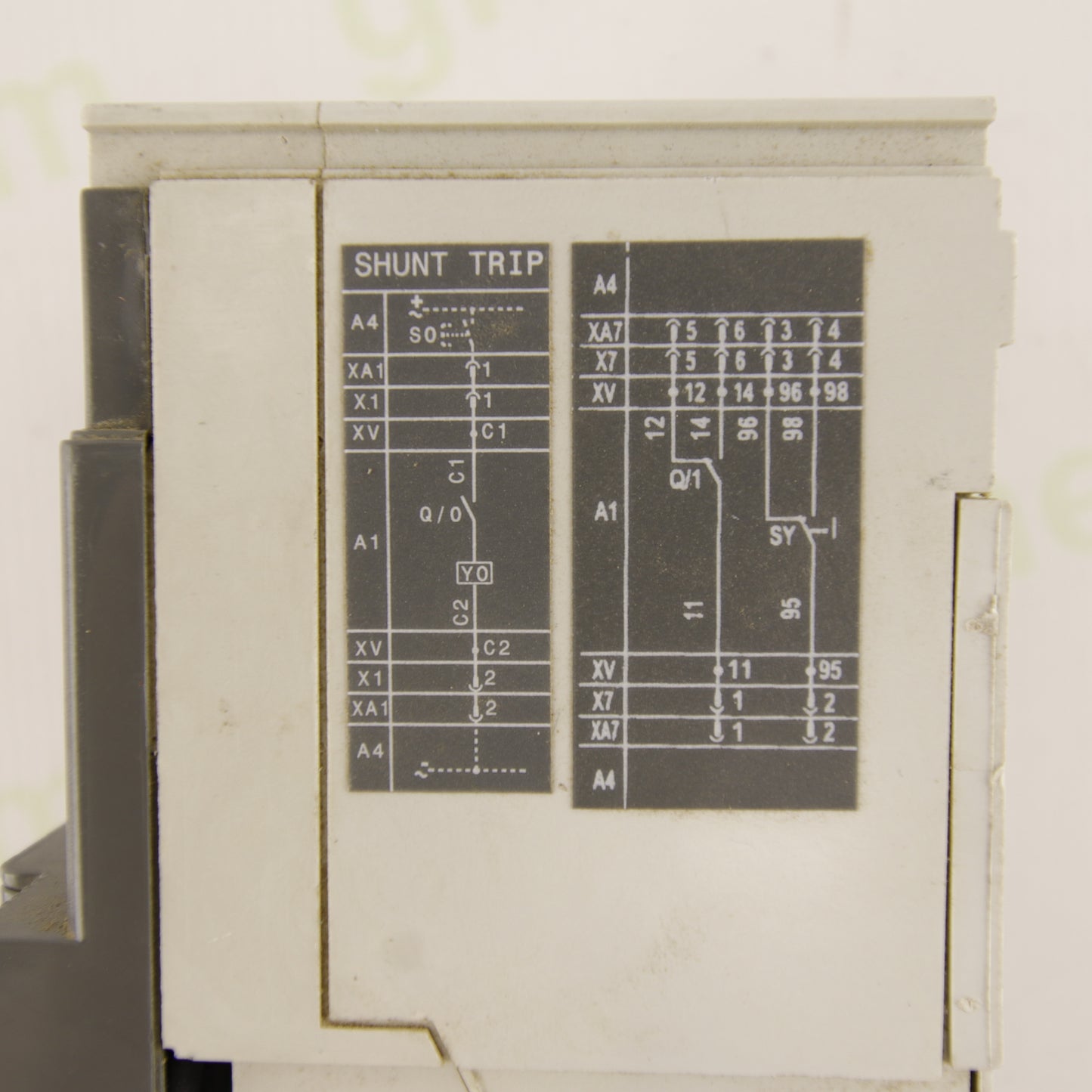 ABB SACE Tmax T3N 250 3-Pole 200A MCCB Molded Case Circuit Breaker with SOR Shunt Trip & Auxiliary Contacts 690V IEC 60947-2