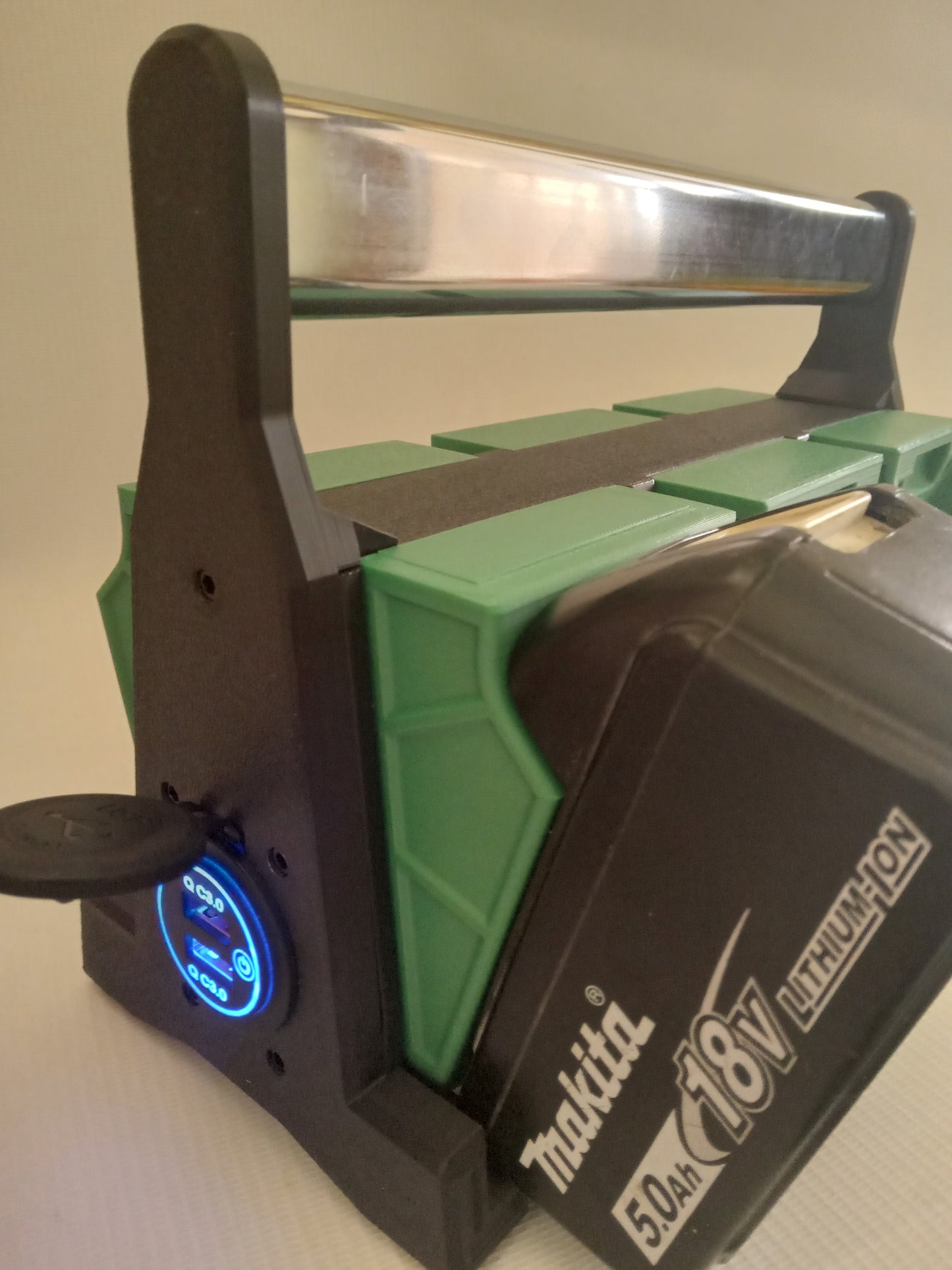 Professional Portable Holder for 18V Li-Ion Batteries
