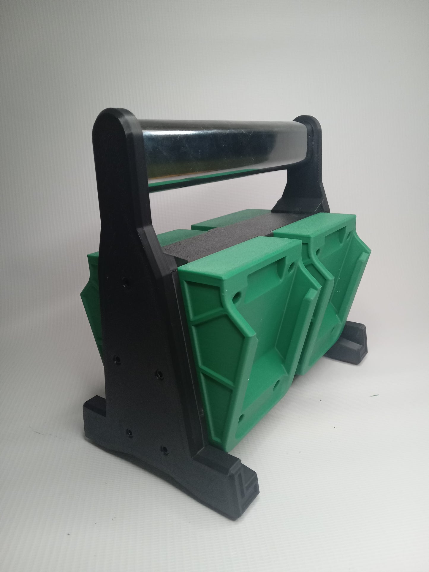 Professional portable holder for 18V Li-Ion batteries. Designed to hold 4 batteries
