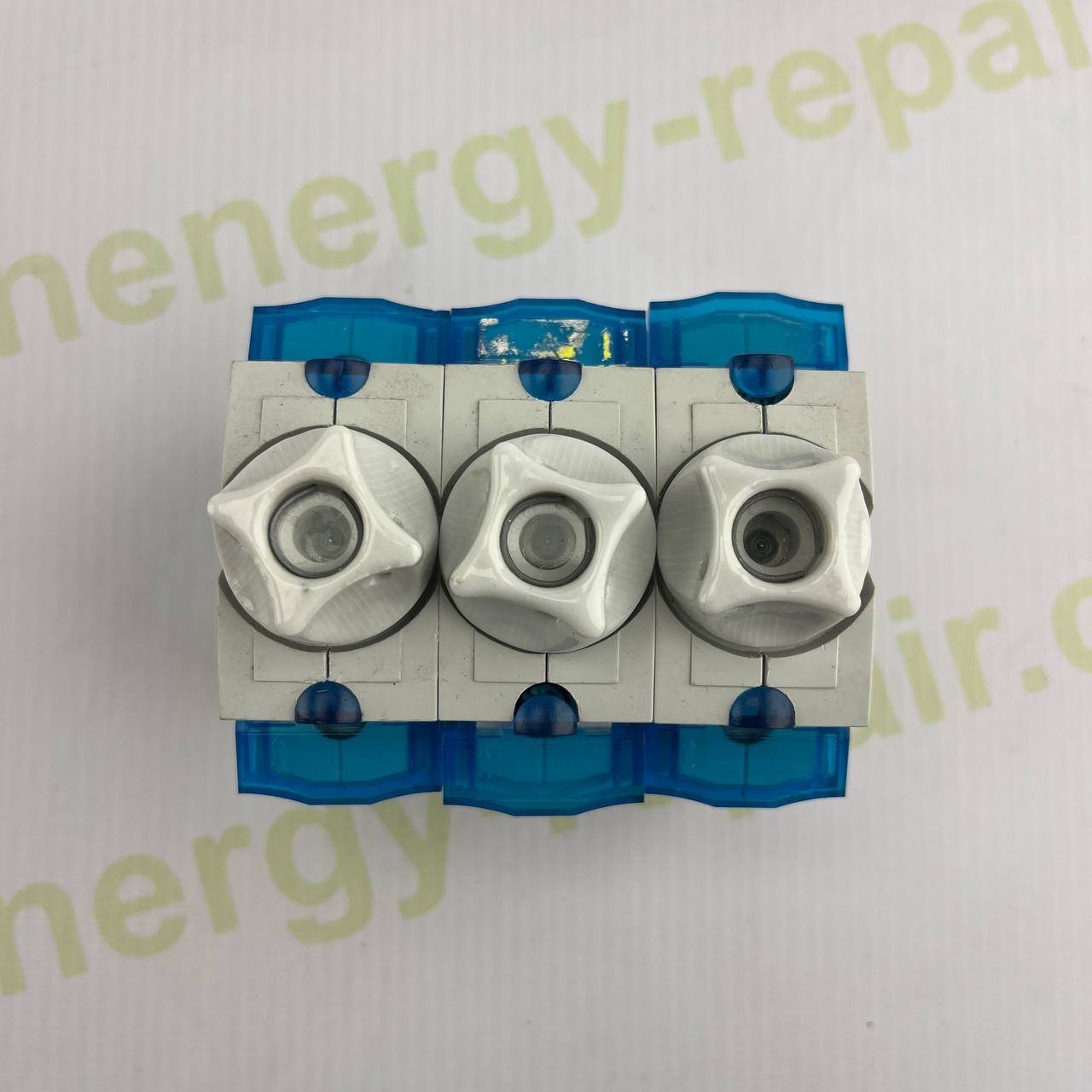 3-Pole Fuse Holder | VDE 0636 Standard | 16A | 400V AC | DIN Rail | For Solar & Industrial Panels