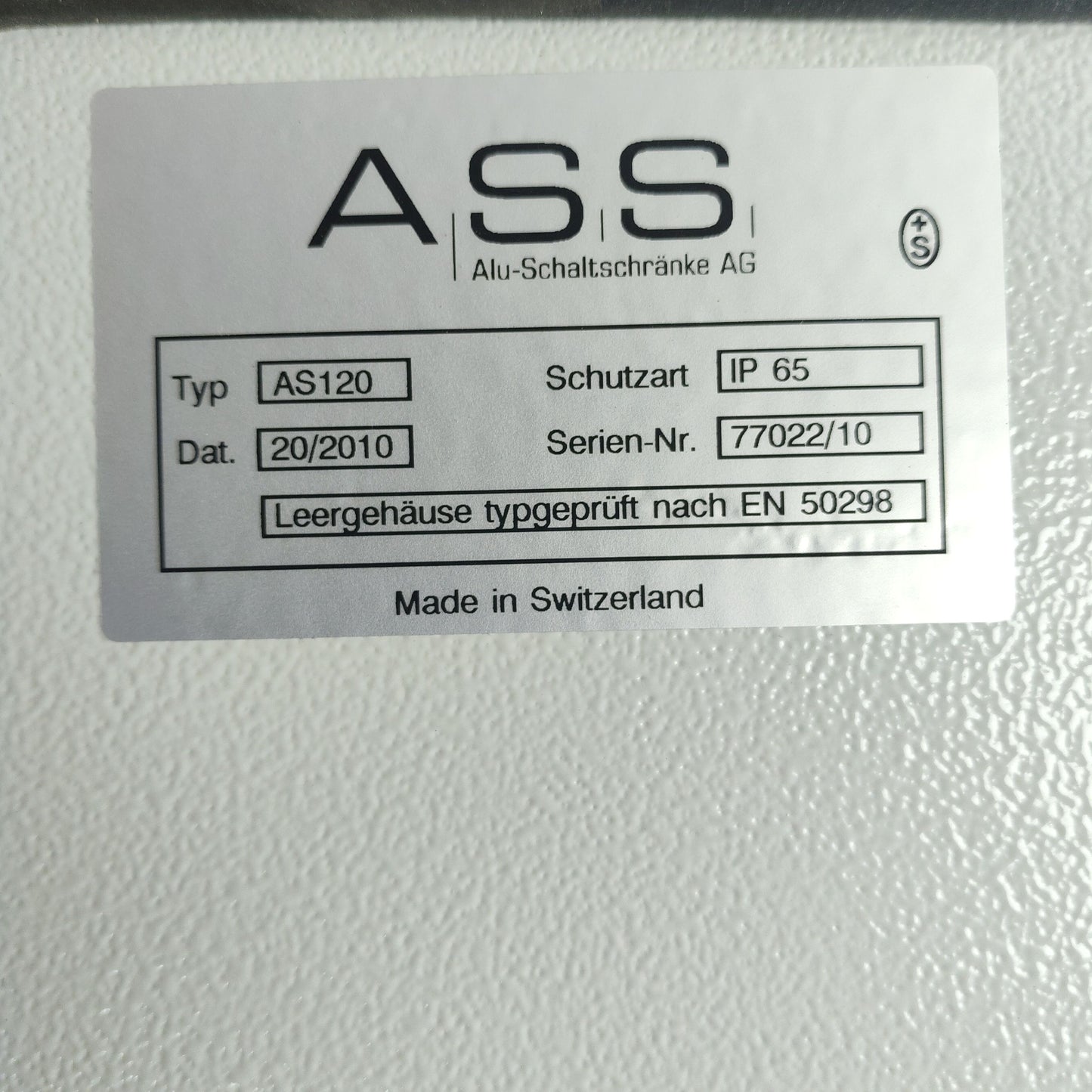 SolarMax MaxConnect 12 Plus | DC Combiner Box | 12 Inputs | 900 VDC | IP65 |  Made in Switzerland